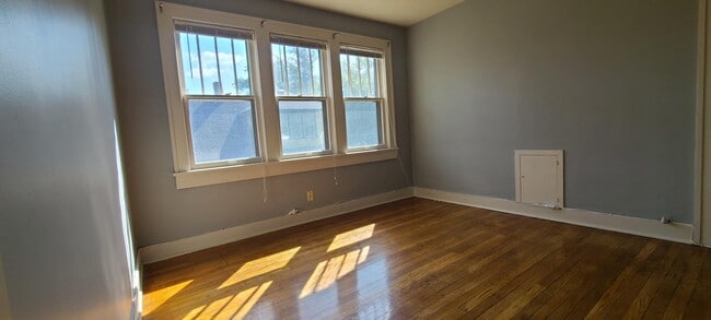 Building Photo - 1545 N Market St