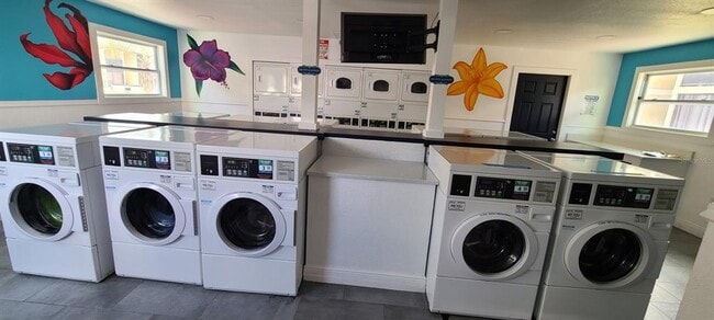 Building Photo - 924 N Lake Destiny Rd