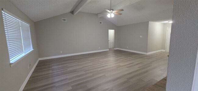 Building Photo - 11115 Nepau Dr