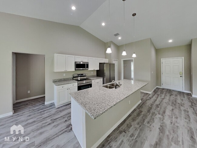 Building Photo - 4395 Langtree Ave