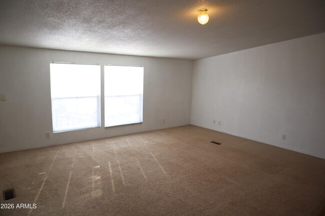 Building Photo - 5181 E Shirley Dr