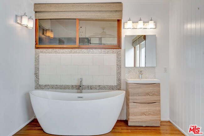 Building Photo - 26636 Latigo Shore Dr