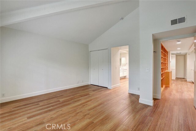 Building Photo - 16 Sycamore Creek