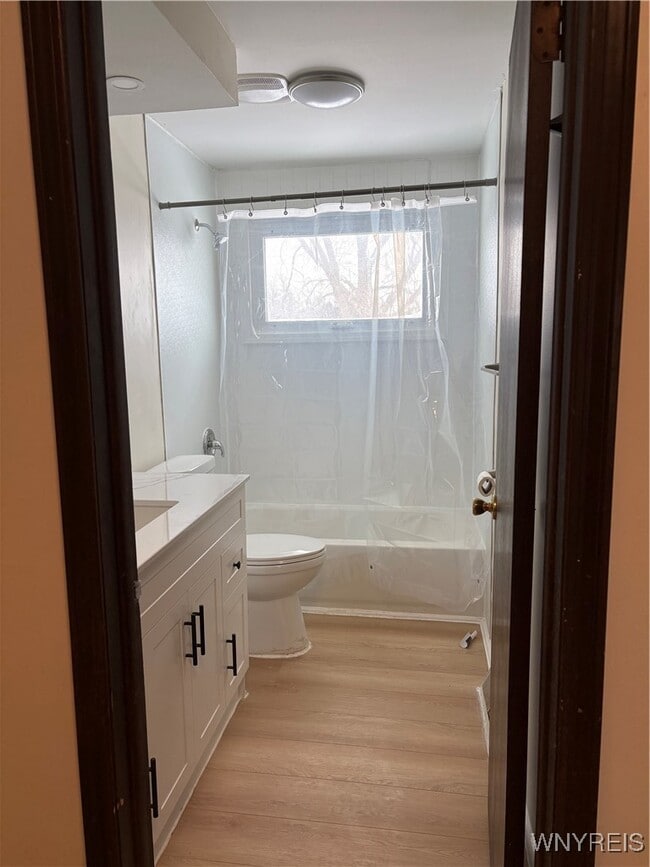 Building Photo - 431 Kaymar Dr