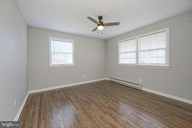 Building Photo - 123 Thies Rd