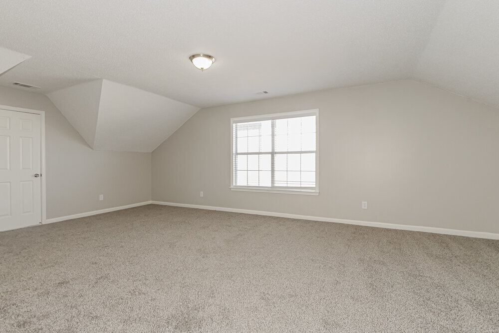 Building Photo - 20 Garden Springs Dr