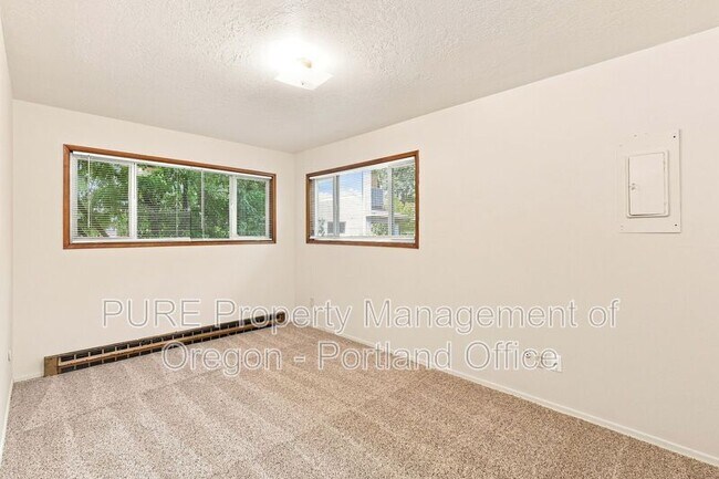 Building Photo - 1113 SE 27th Ave