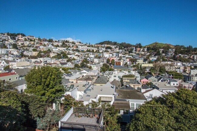 Building Photo - Eureka Valley/Castro 4 Bed + Bonus Room, 3 Bath, 2 Car Garage, City & Valley Views