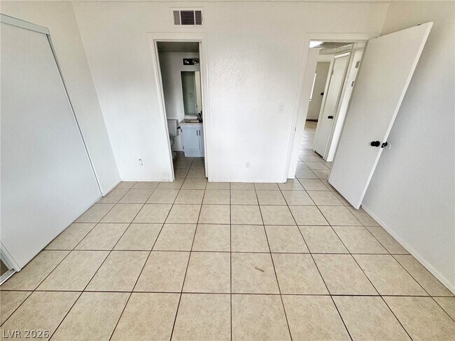 Building Photo - 1608 Burningwood Ln