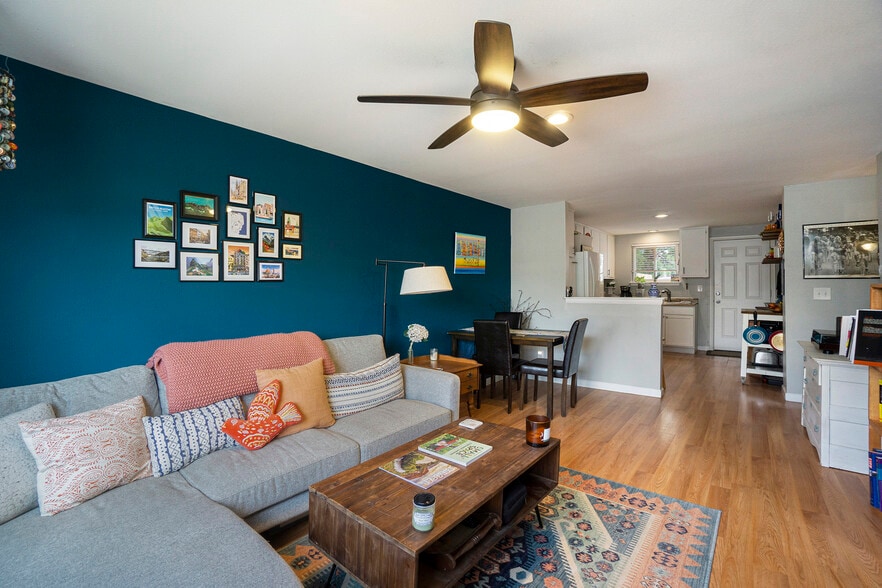 Living Room - 4511 Stover St