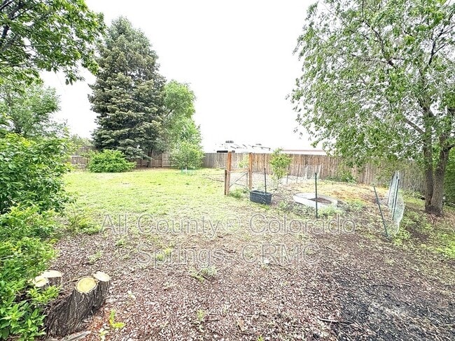 Building Photo - 1480 Hiawatha Dr