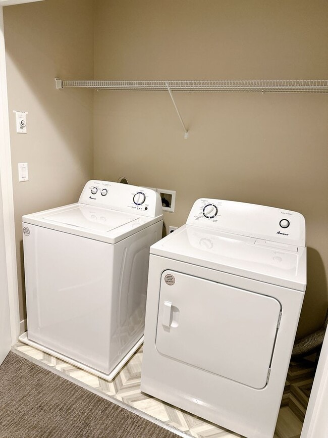 Building Photo - Available February 1st! Newer, Energy-Efficient 3 bdrm, 2.5 bath in Bellingham