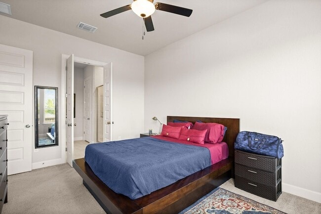Building Photo - 12810 Stanford Dr