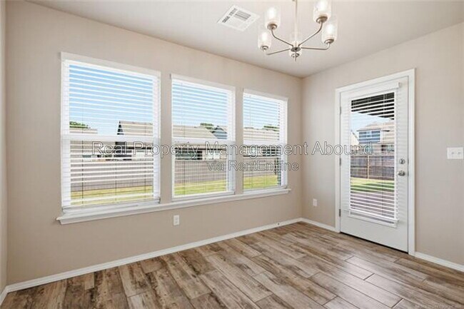 Building Photo - 3706 S 13th Pl