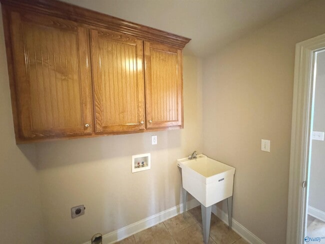 Building Photo - 13098 Arbor Ridge