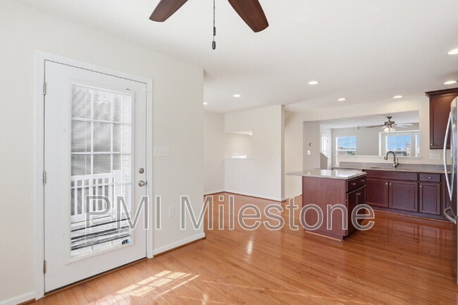 Building Photo - 100 Bertelli Ct