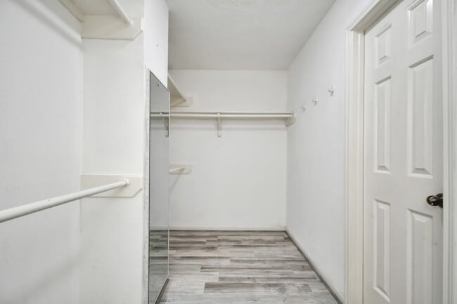 Building Photo - 2707 Blue Mist Dr