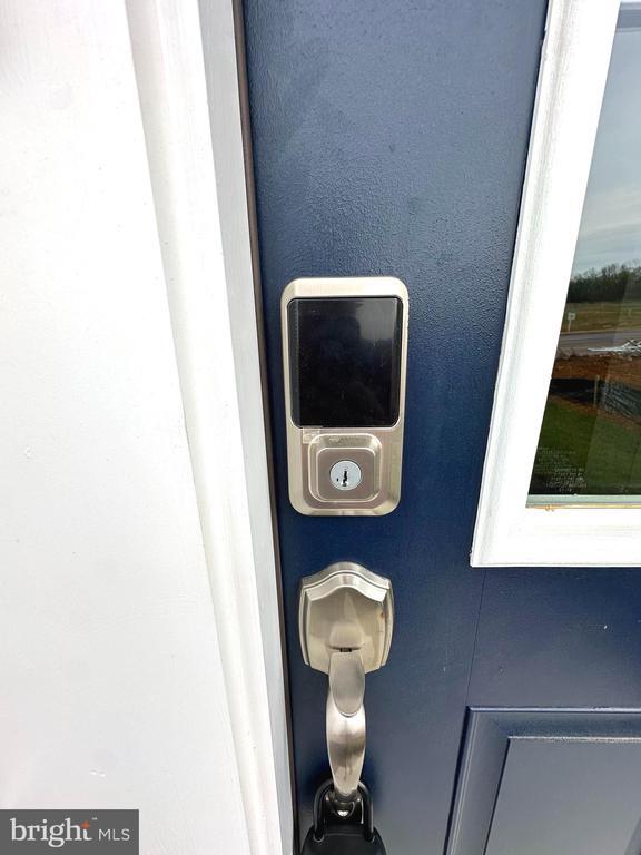 Building Photo - 369 Huntwell W Ave