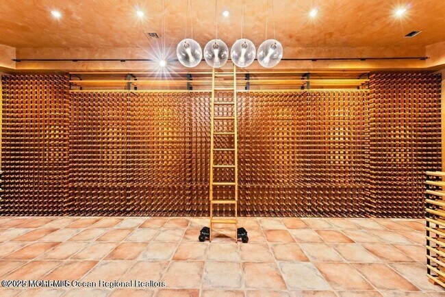 Building Photo - 18 Sheraton Ln