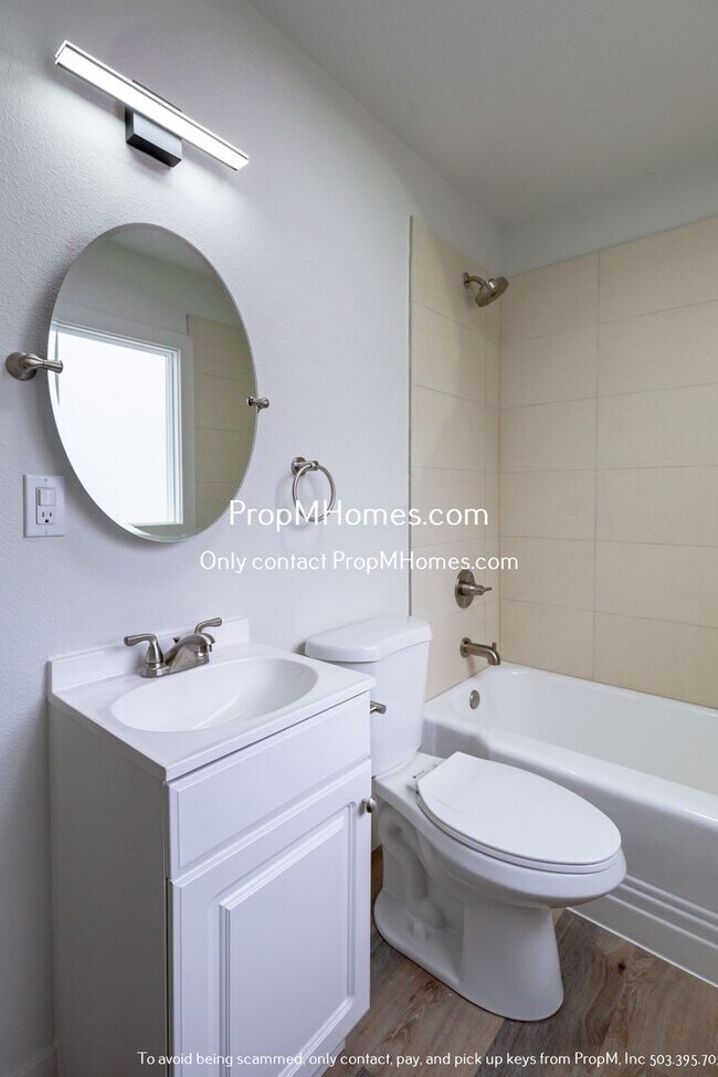 Building Photo - Well-Designed 1-Bedroom Duplex in Vibrant ...