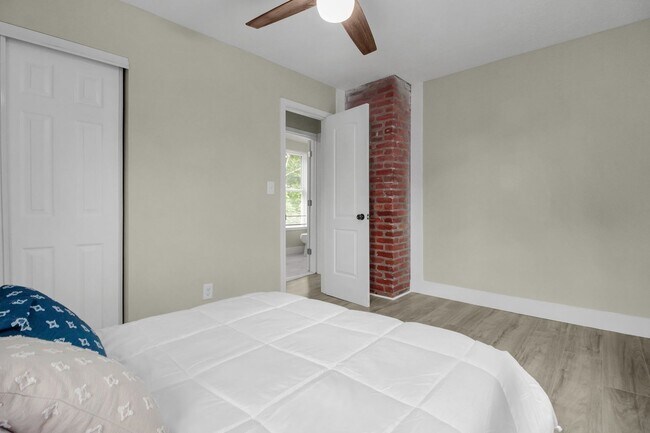 Building Photo - 570 Southwood Ave