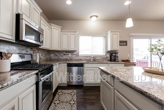 Building Photo - 2724 Ambridge Dr