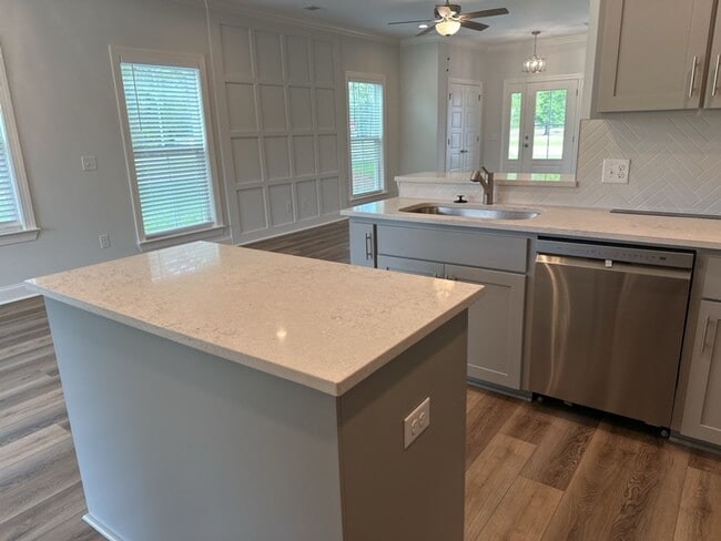 Building Photo - 20 Owens Rd