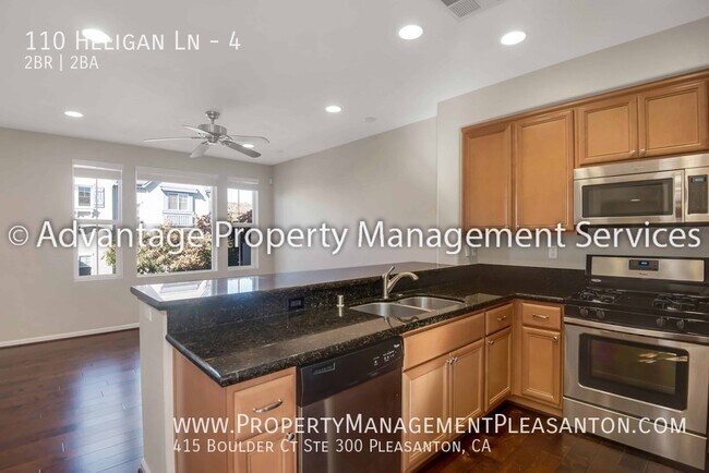 Building Photo - 110 Heligan Ln