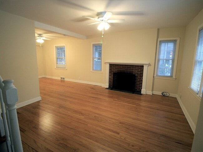 Building Photo - 4111 Paunack Ave