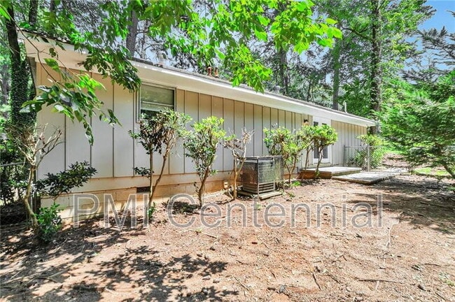 Building Photo - 484 Evergreen Dr
