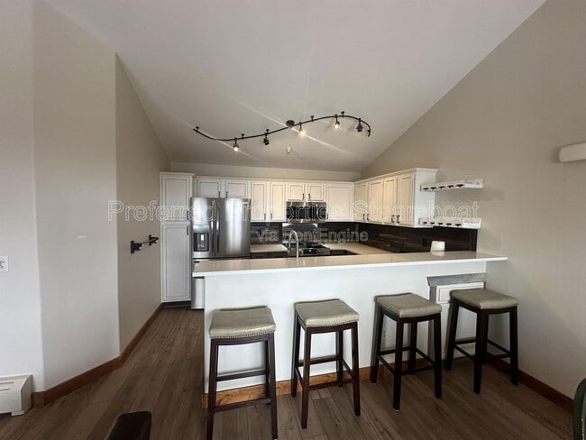 Building Photo - 3305 Columbine Dr