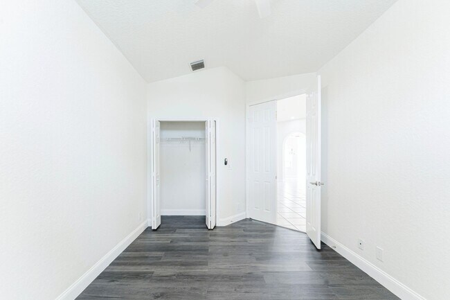 Building Photo - 12630 Torbay Dr