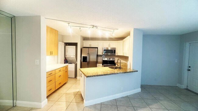 Building Photo - 7547 S Oriole Blvd
