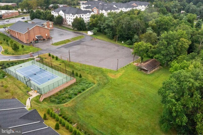 Building Photo - 4615 Crossing Ct