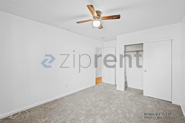 Building Photo - 8635 Lott St