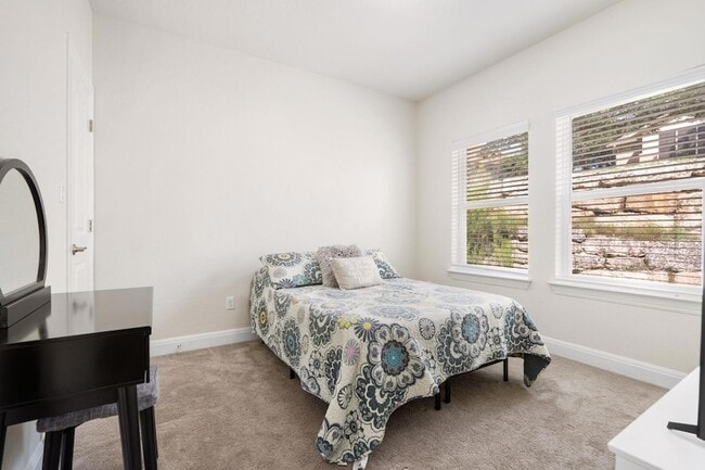 Building Photo - 2304 Arroyo Grande