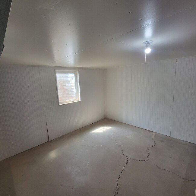 Building Photo - House for rent