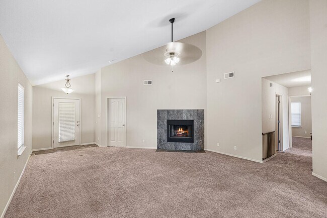Building Photo - 11100 Bullseye St