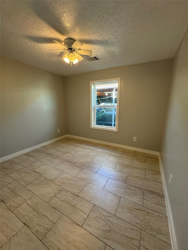 Building Photo - 2101 Maury St