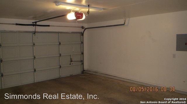 Building Photo - 3 br, 2.5 bath House - 2717 Poplar Grove