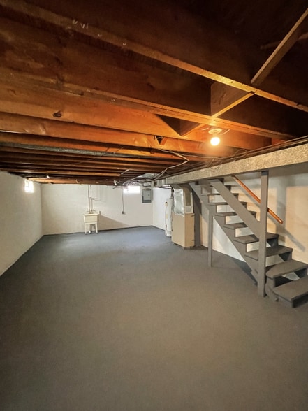 Building Photo - 939 Woodhill Dr