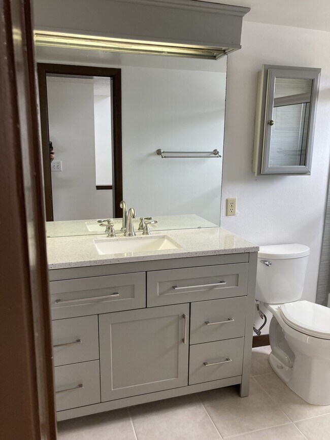 Building Photo - Indialantic Townhouse