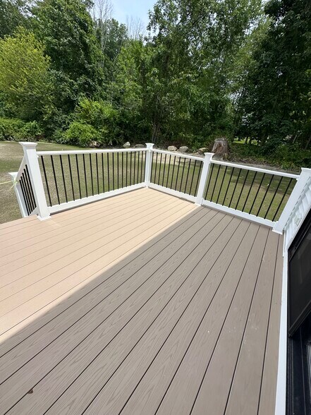 Nice back deck overlooking peaceful surroundings. - 29 Liberty St