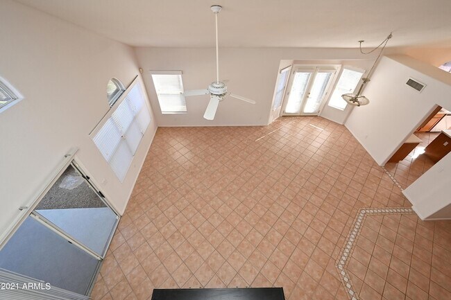Building Photo - 5730 E Gelding Dr
