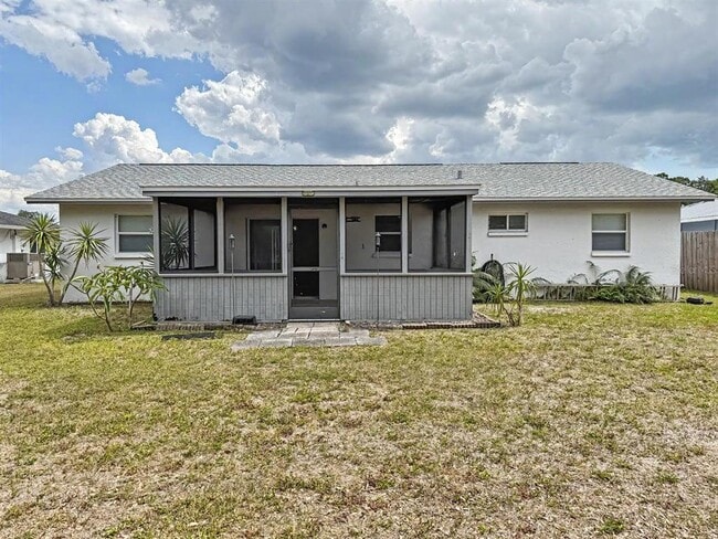 Building Photo - 5365 Winewood Dr