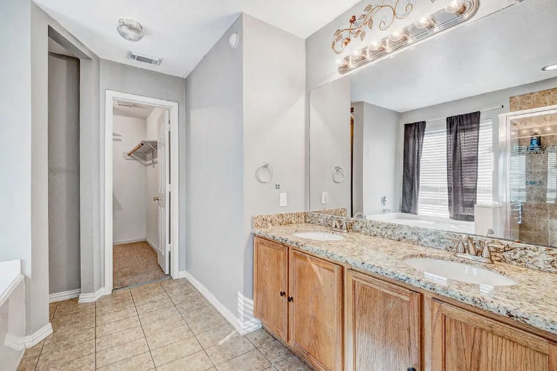 Building Photo - 19310 Wading River Dr