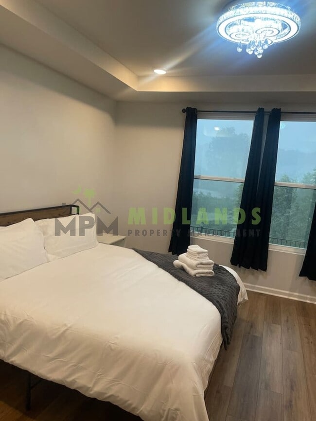 Building Photo - 1127 Eagleston Wy