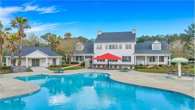 Building Photo - 13 Concordia Dr