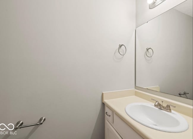 Building Photo - 5421 Bay Harbor Dr