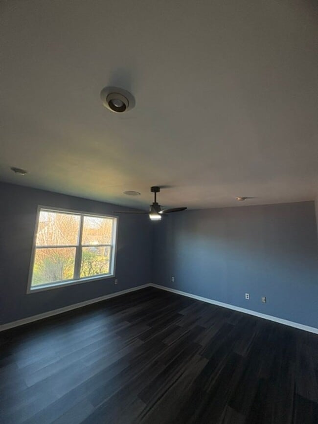 Building Photo - Renovated 4 Bedroom 2 Bath Home for Rent!!